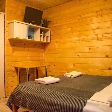 Bed & Breakfast Dw Pod Jaworami - Jacuzzi, Sauna Na Wylacznosc, Latem Basen Podgrzewany *