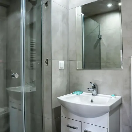 לינה וארוחת בוקר Dw Pod Jaworami - Relaks - Jacuzzi, Sauna Na Wylacznosc, Basen Podgrzewany