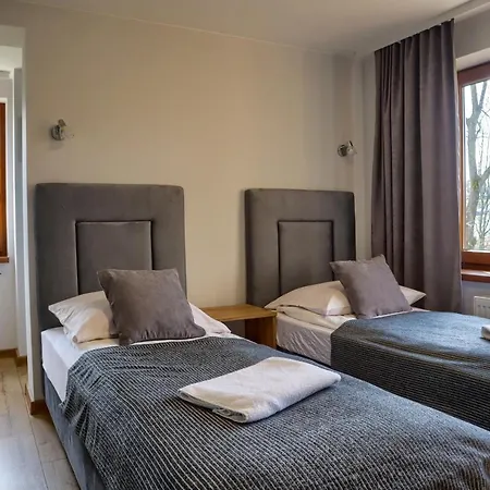 Bed & Breakfast Dw Pod Jaworami - Jacuzzi, Sauna Na Wylacznosc, Latem Basen Podgrzewany