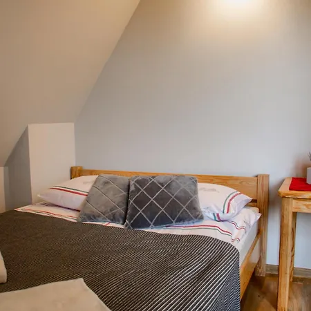 Bed & Breakfast Dw Pod Jaworami - Jacuzzi, Sauna Na Wylacznosc, Latem Basen Podgrzewany *